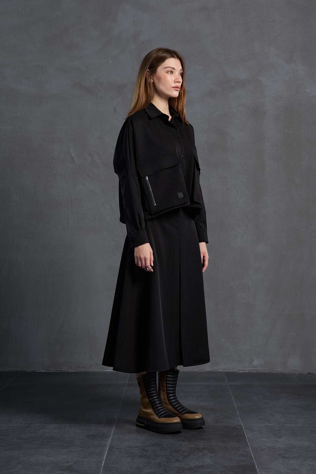 Siyah Fermuar Detayli Cepli Gömlek 18197