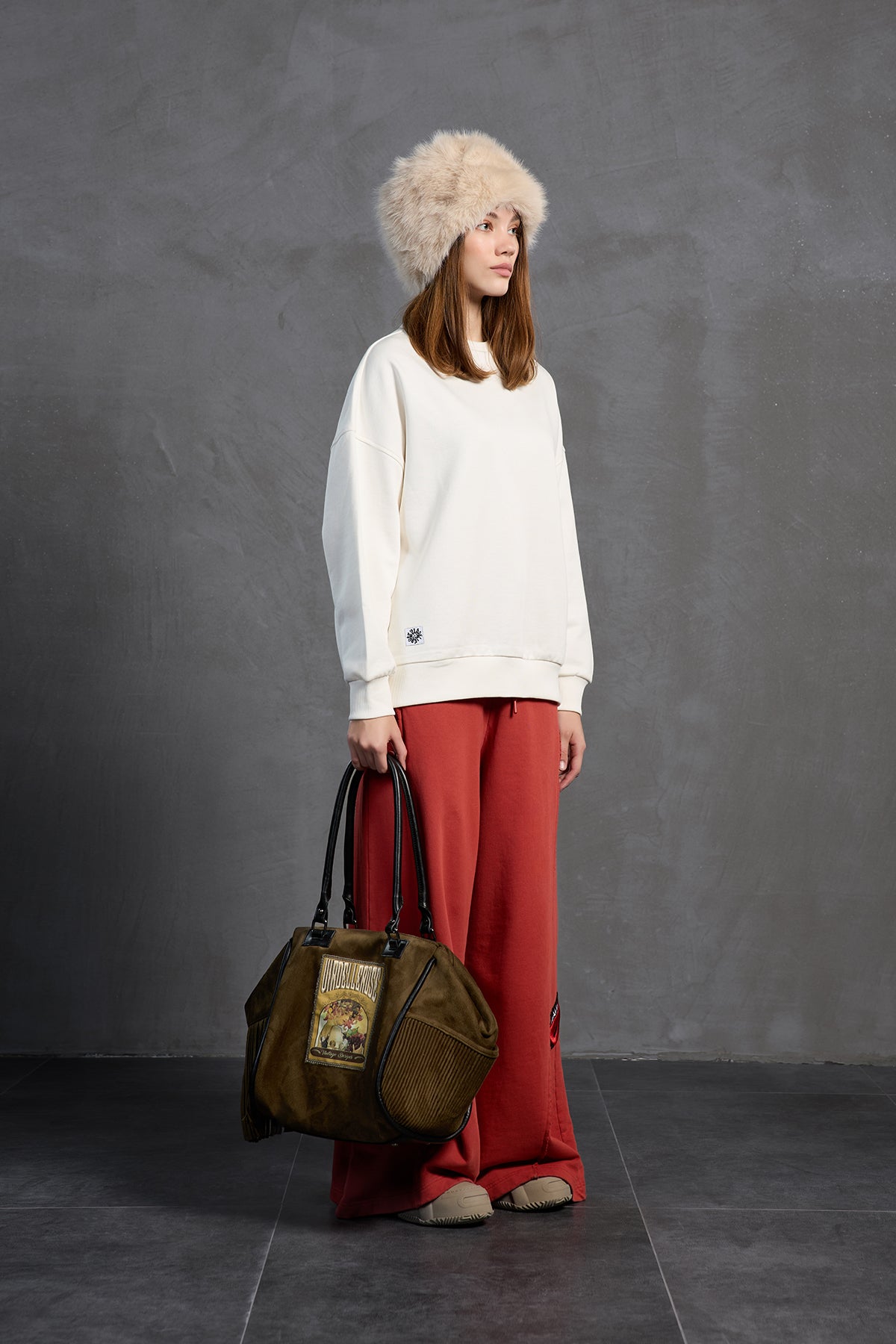 Ekru Sloganli Oversize Sweatshirt 18217