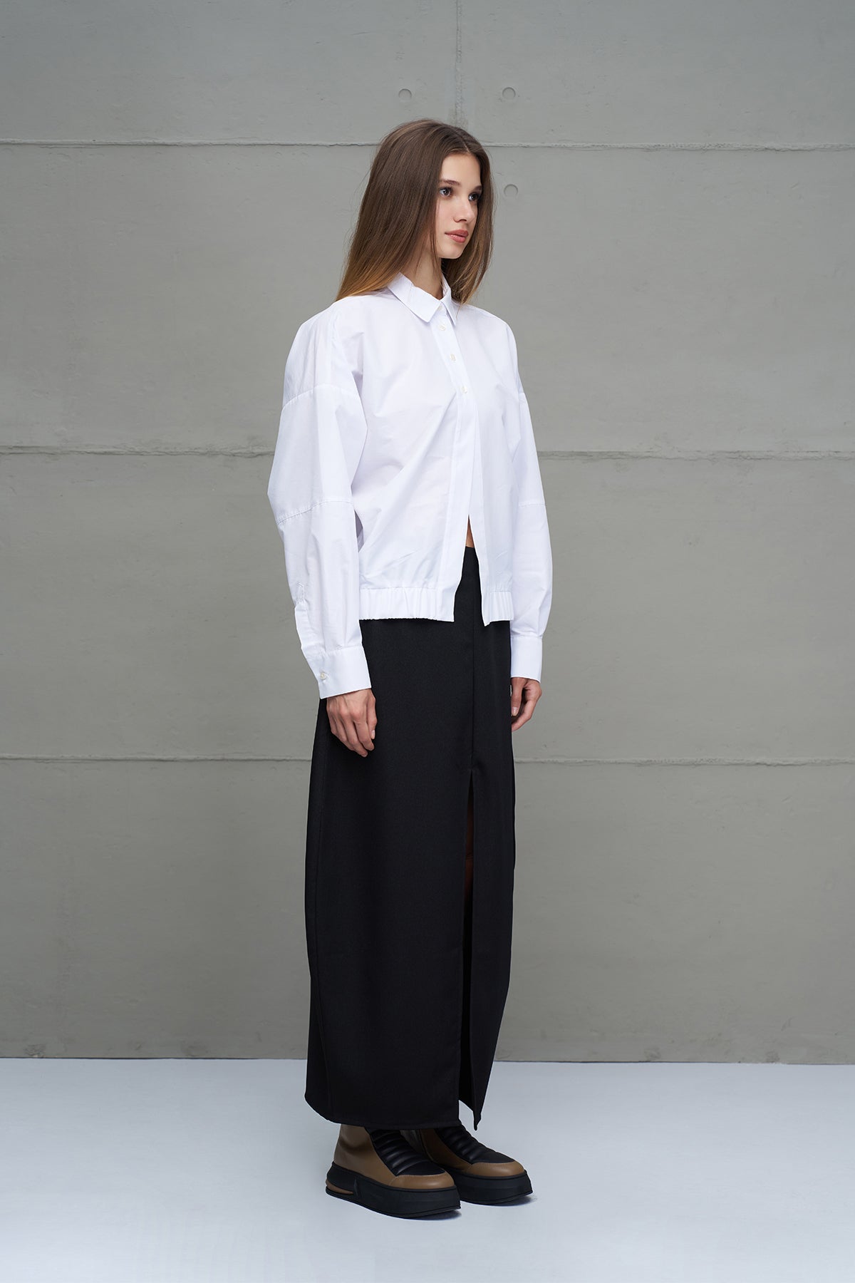 Beyaz Sloganli Uzun Kollu Gömlek 18231