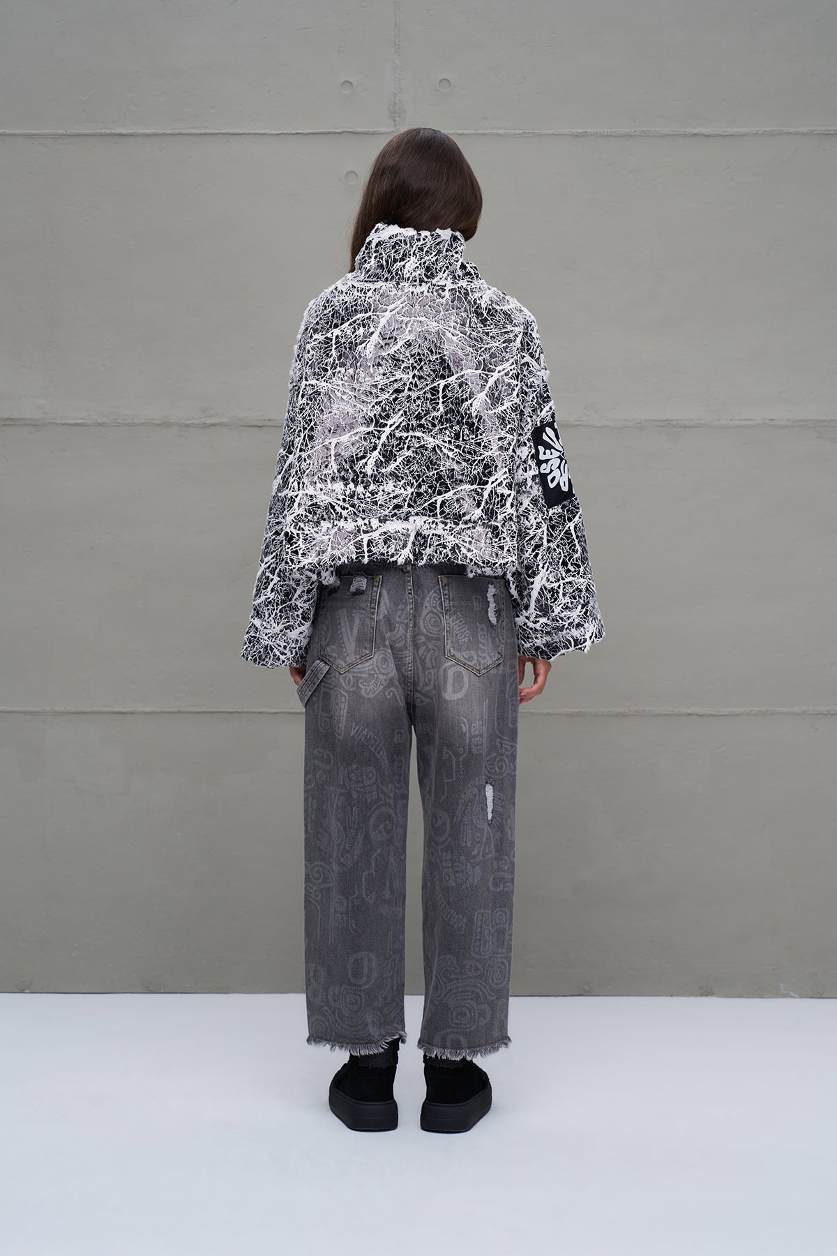 Siyah Beyaz Eskitme Görünümlü Oversize Sweatshirt 18236