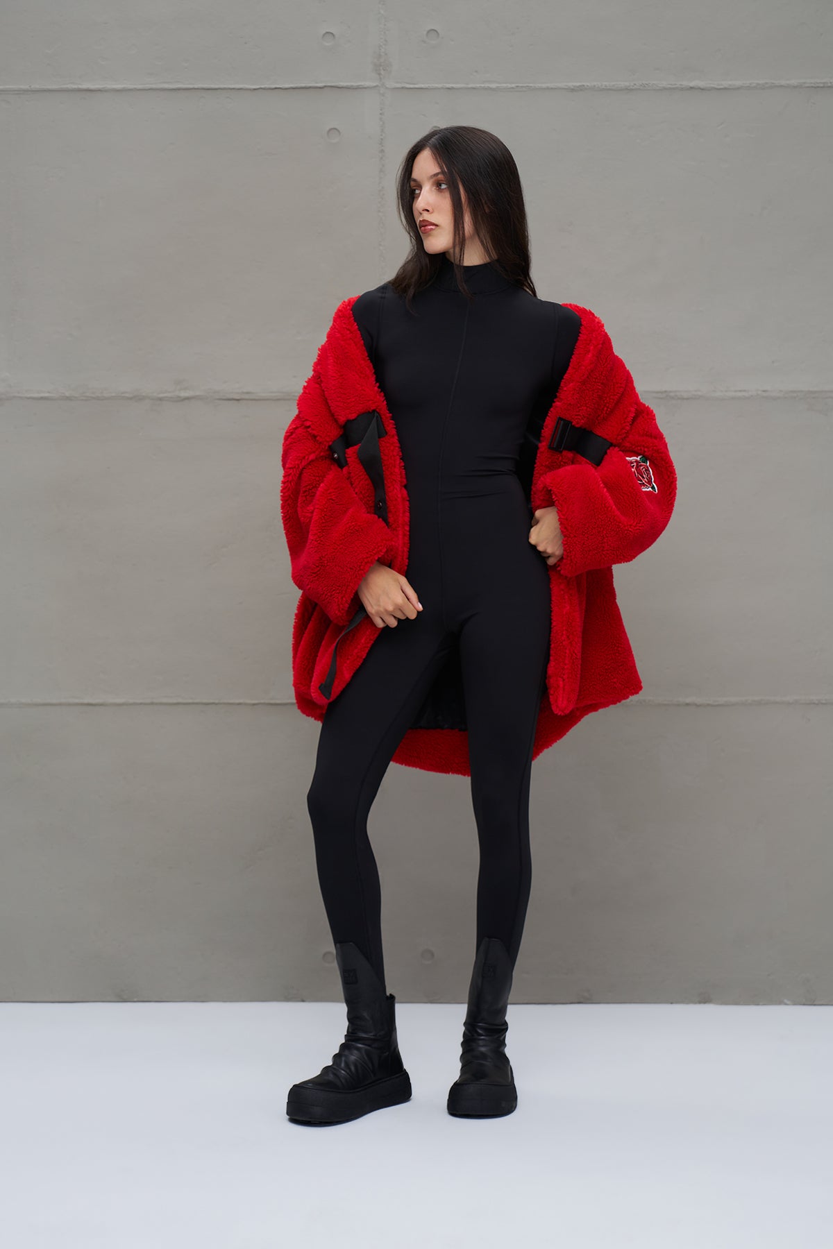 Kirmizi Kürk Görünümlü Kemerli Oversize Ceket 18238